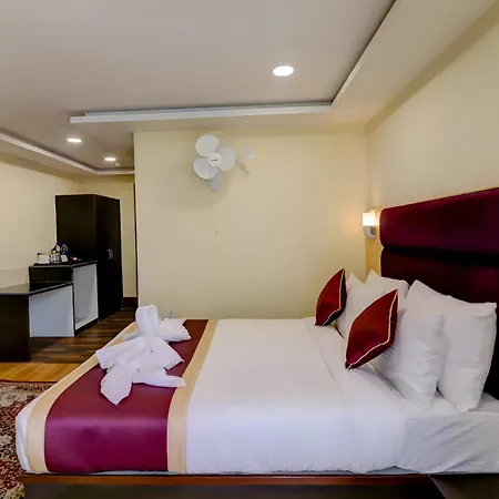 Sumitel Hotel 500 Meters From Mall Road Darjeeling  Exterior photo