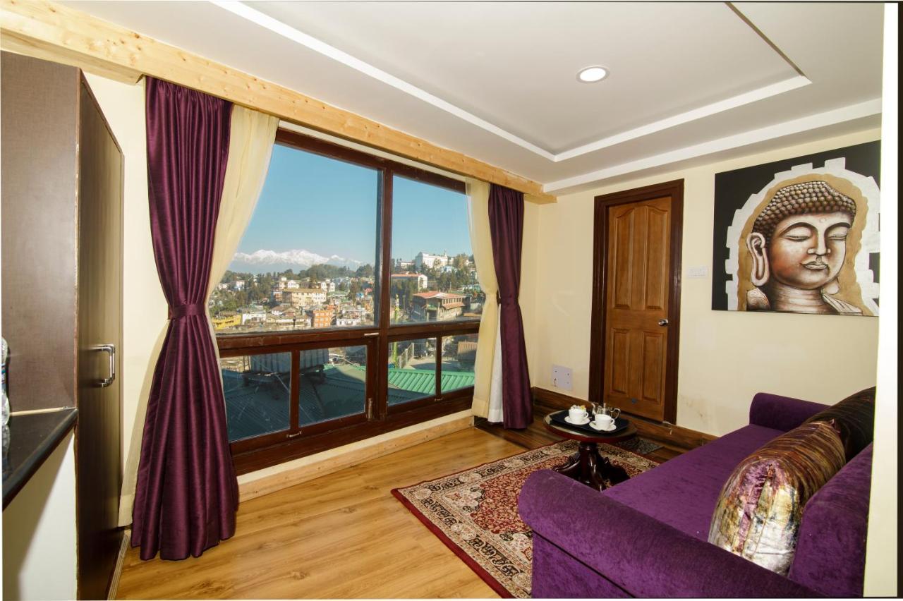 Sumitel 500 Meters From Mall Road Hotel
