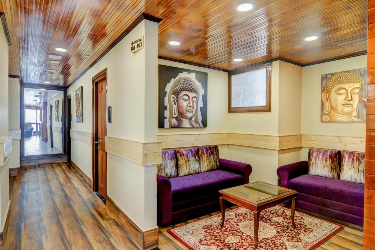 Hotel Sumitel 500 Meters From Mall Road 4*